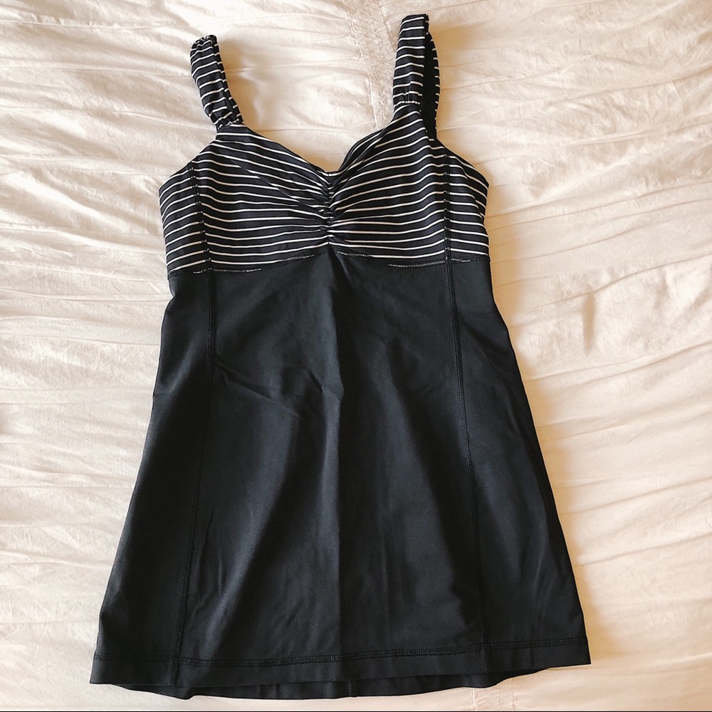 ✨LULU WORKOUT TOP✨